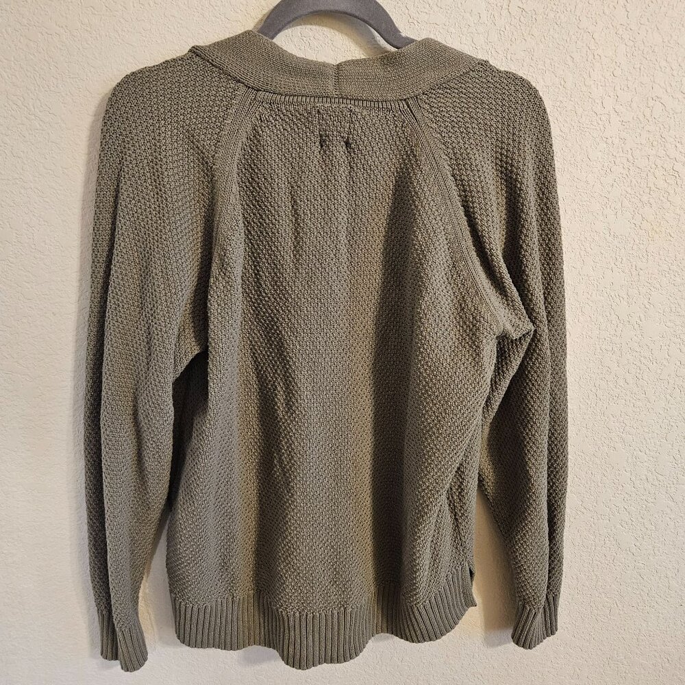 Gap Woman Size L 100% Cotton Cardigan V Neck Textured Classic Preppy Side Vents - Picture 2 of 5